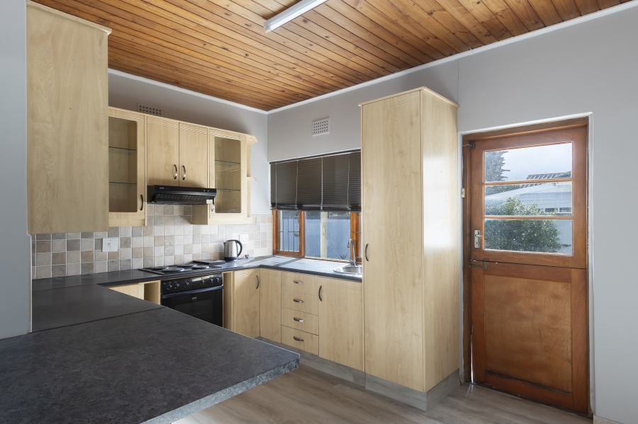 To Let 4 Bedroom Property for Rent in Lochnerhof Western Cape